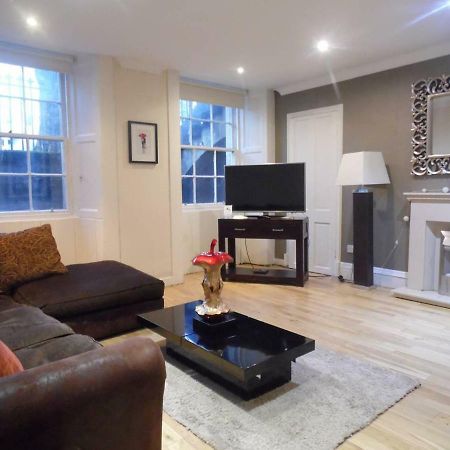 West End -Stunning, 2 Bedroom, Main Door Flat With Private Parking Glasgow Eksteriør bilde